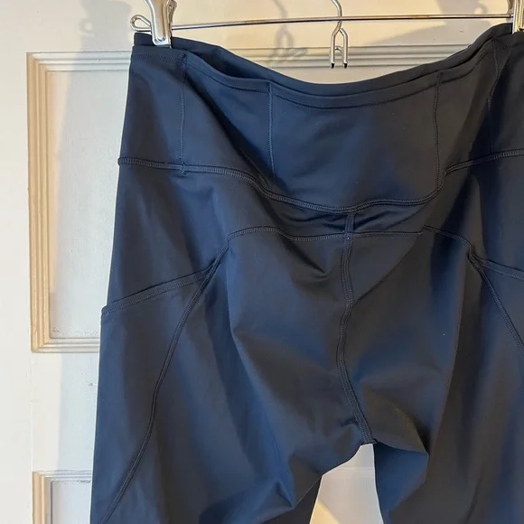 Lululemon x Peloton navy leggings - Picture 6 of 7